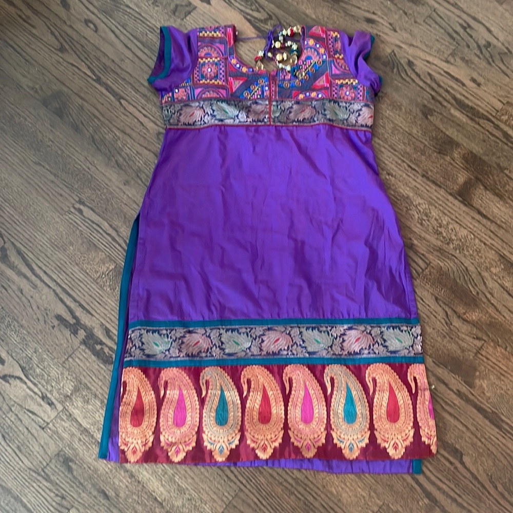 Indian dress. Purple and green. Worn once. Beautiful threadwork  XL